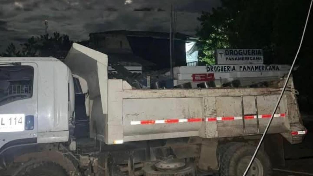 Cauca, El Patía bölgesinde polis trafo merkezine karşı pompa pompası; Dört yaralı sivil var