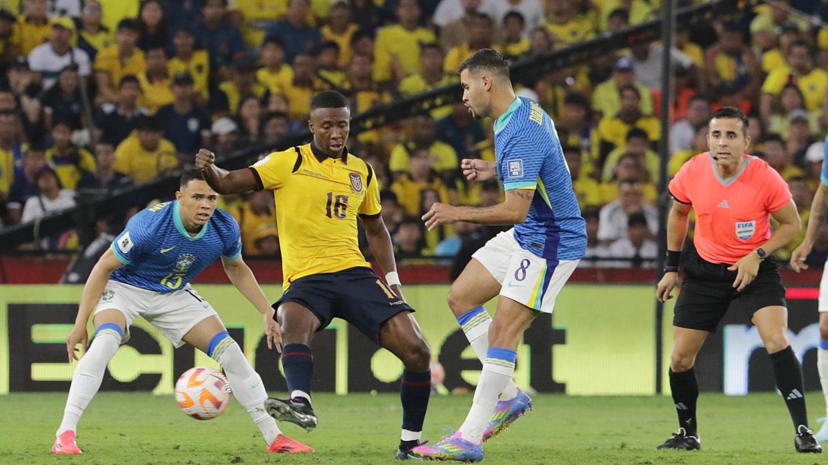 Brasil saca un buen empate en Ecuador tras debut del técnico, Carlo Ancelotti, en la eliminatoria al Mundial Publicado por EL TIEMPO.COM -Deportes