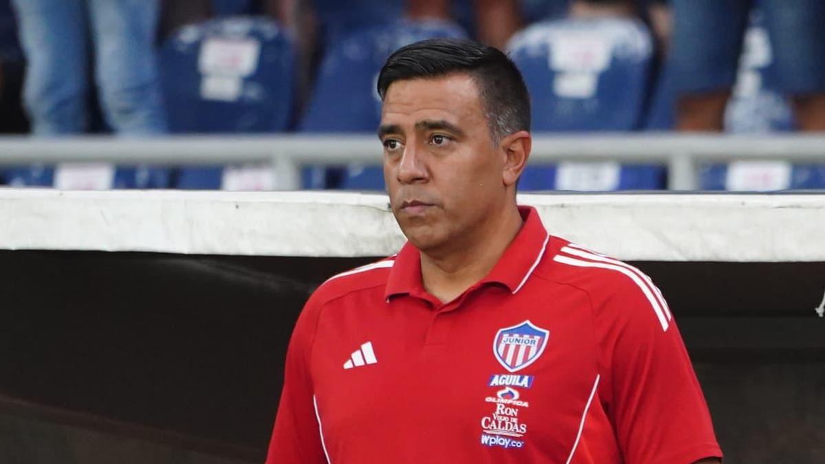 Video | Crece la tensión en Junior de Barranquilla por intento de agresión de la hinchada contra el DT César Farías Publicado por EL TIEMPO.COM -Deportes