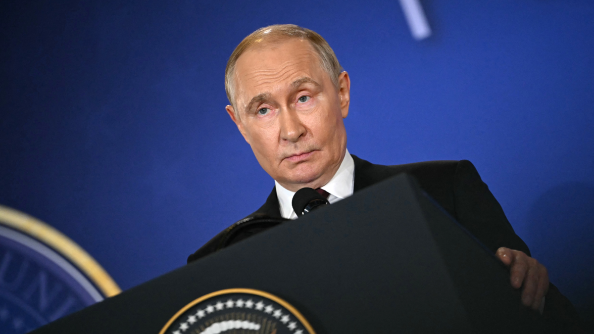 Desplegar tropas europeas en Ucrania sería 'inaceptable' para Rusia, según ministro de Exteriores, en medio de debate sobre la seguridad posguerra