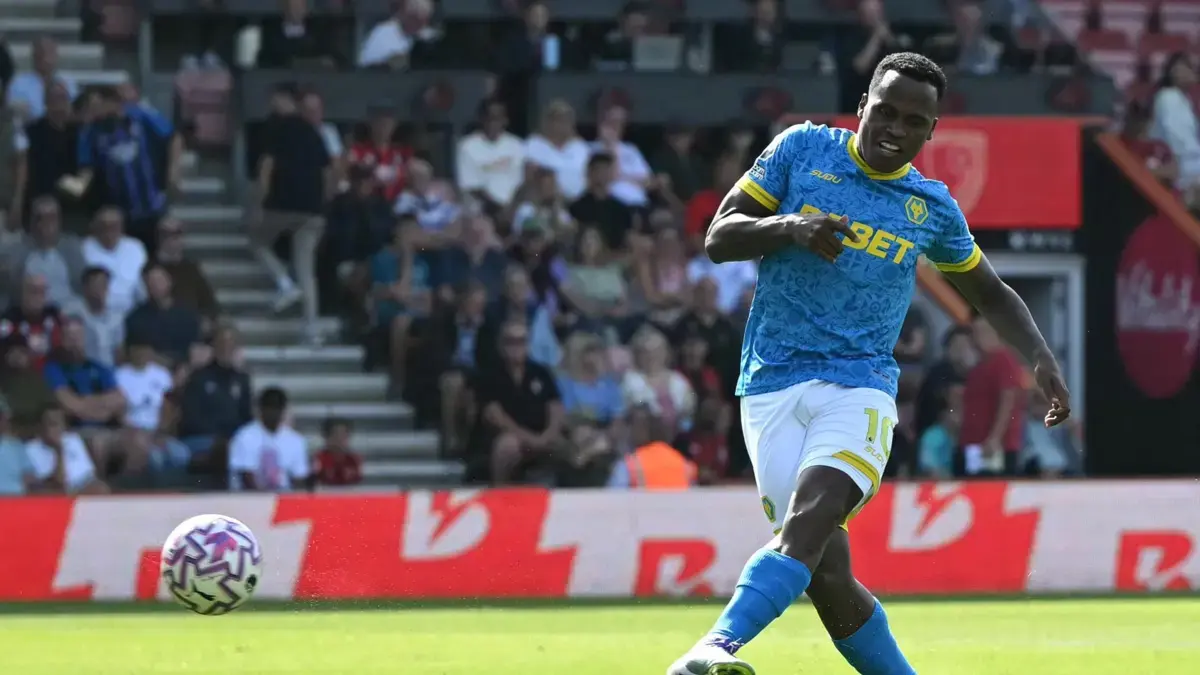 Así le fue al colombiano Jhon Arias en el partido de la Liga Premier entre Bournemouth y Wolverhampton: paga derecho a piso