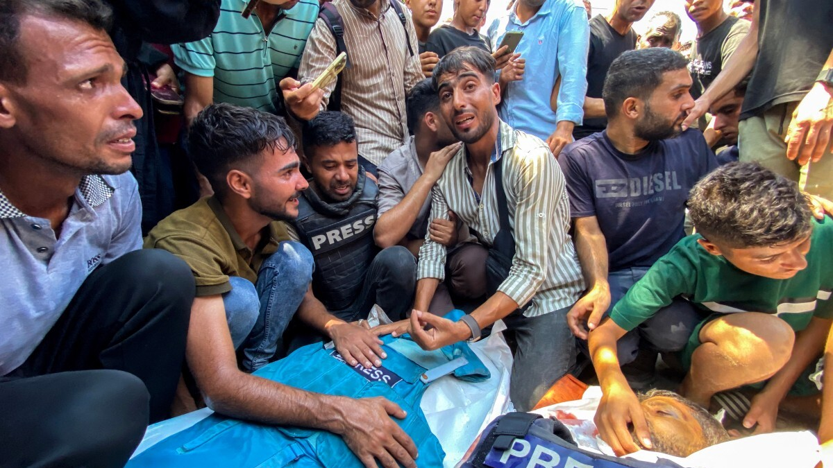 Primer ministro Benjamin Netanyahu califica como 'contratiempo' el bombardeo de Israel contra un hospital en Gaza que dejó cinco periodistas muertos