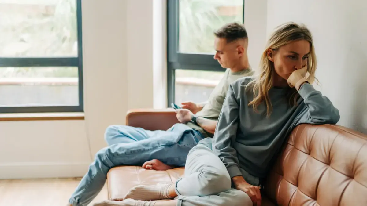 Estas son las 8 señales que indicarían que su pareja ya no lo quiere, según psicólogos