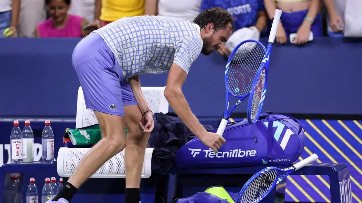 Habla fotógrafo expulsado del US Open por invadir la cancha durante partido de Medvedev: ‘Soy víctima’