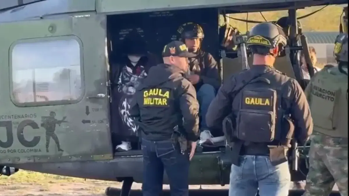 Atención| se conocen las primeras imágenes de alias Kevin, tras su entrega en el Cauca: así cayó el cabecilla de la ‘Carlos Patiño’