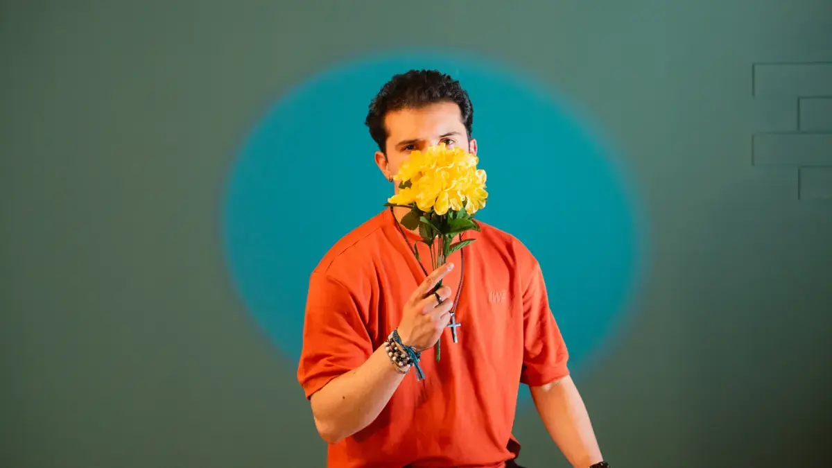 ‘Tú Eres Más Fuerte’: el nuevo sencillo de Juanda Lozano, un himno al amor propio y la resiliencia