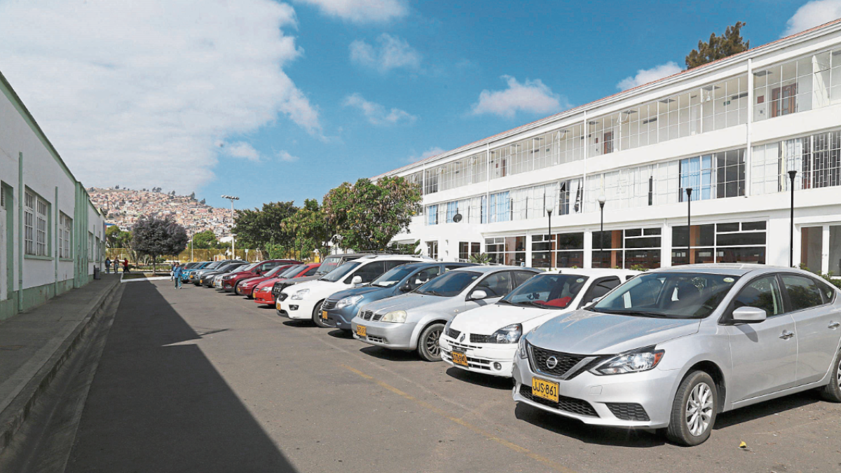 Cambios en las áreas comunes de los conjuntos residenciales: ¿dónde se puede o no fumar ? y ¿se pueden hacer más parqueaderos de motos que de carros?