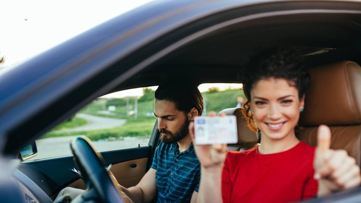 Existen varios tipos de licencias de conducir en EE. UU.: para esto sirve cada una