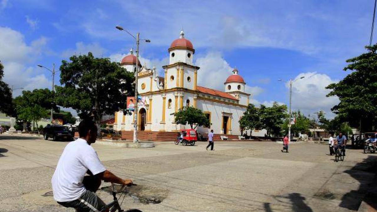 Grave atentado en colegio de Soledad : estudiante y coordinadora heridos en ataque con armas de fuego