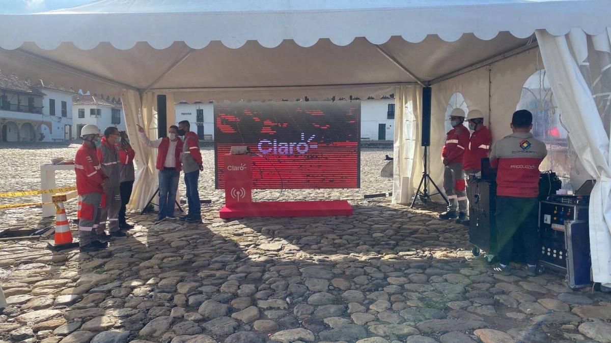 Claro expande su red de fibra óptica en el país