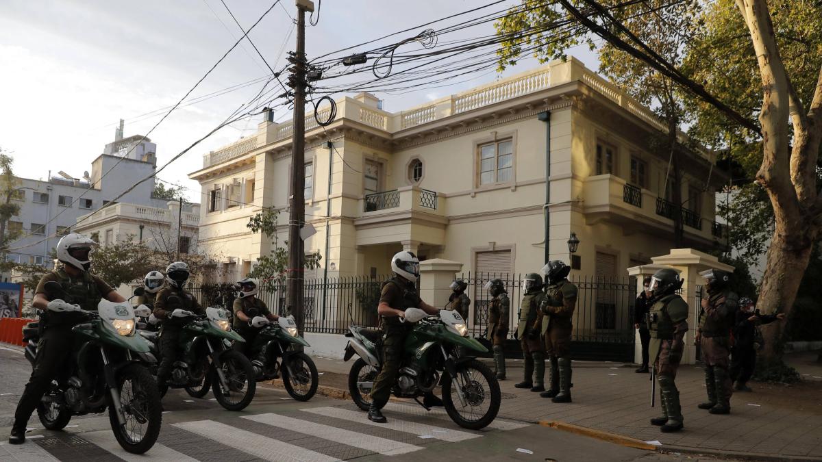 Chile: los escándalos que ponen en jaque a sus dos principales cuerpos de seguridad