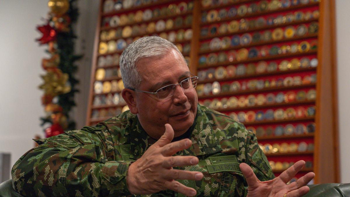 Genelkurmay Başkanı, ordunun siyasete karışmamasını istedi