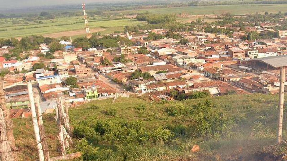 Noche de tensión en Corinto: con drones, grupo armado hostigó estación de Policía