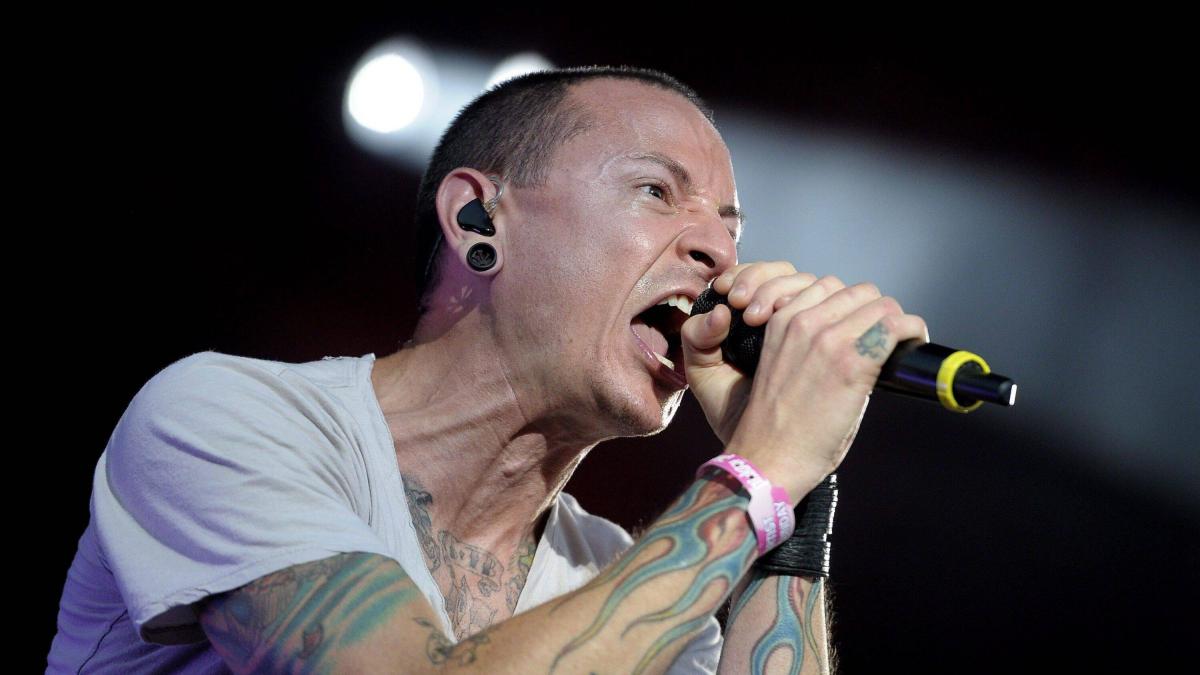 Madre de Chester Bennington lanzó dura crítica a reunión de Linkin Park tras siete años de la muerte de su hijo: 'Están tratando de borrar el pasado'