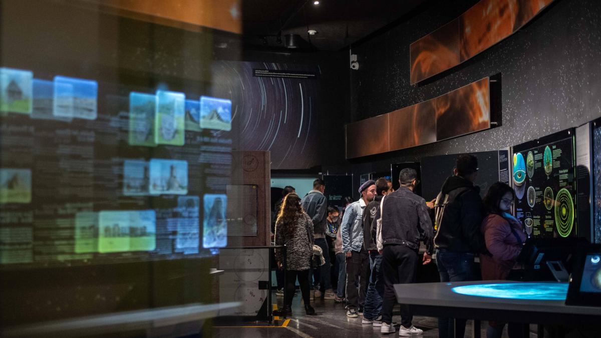 ¡Prográmese! El Planetario de Bogotá celebra jornada nocturna este 31 ...