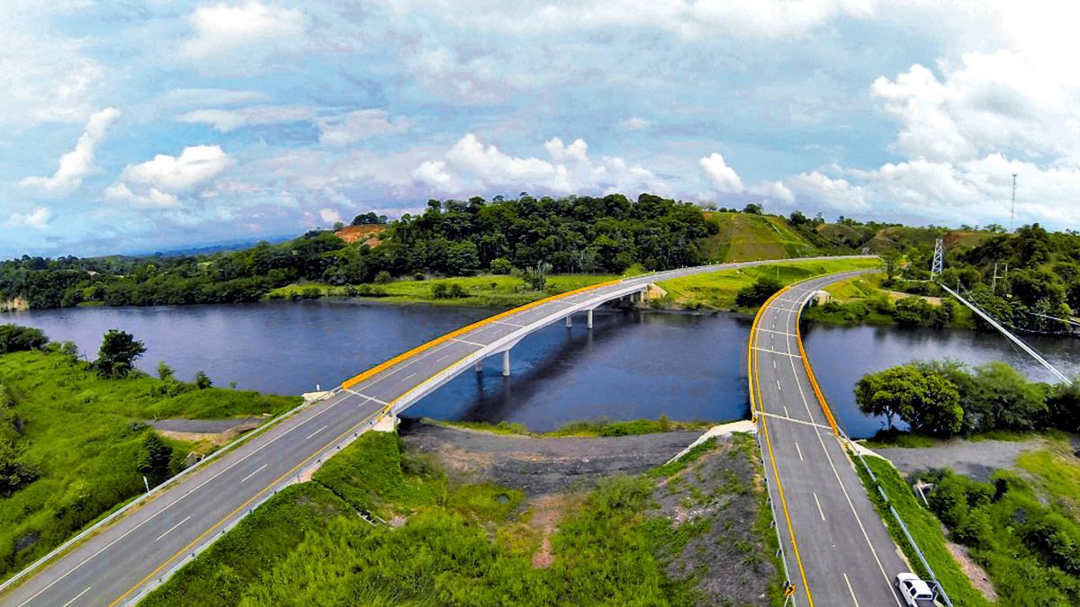 'Nos da tranquilidad este país': Sacyr revela las nuevas inversiones en infraestructura que espera hacer en Colombia