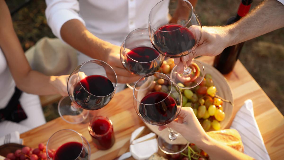 California tiene estos 4 sitios fuera de serie para quienes aman tomar vino