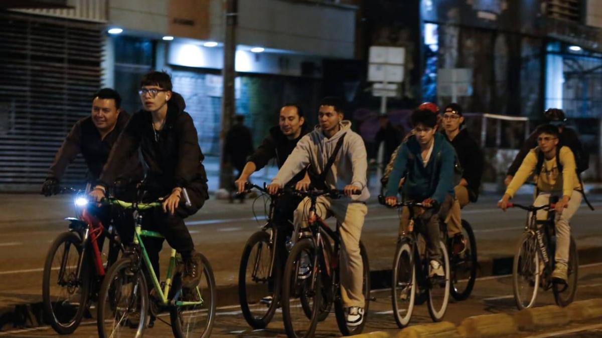 Ciclovía nocturna este jueves 8 de agosto en Bogotá: estos son los cierres viales y desvíos 