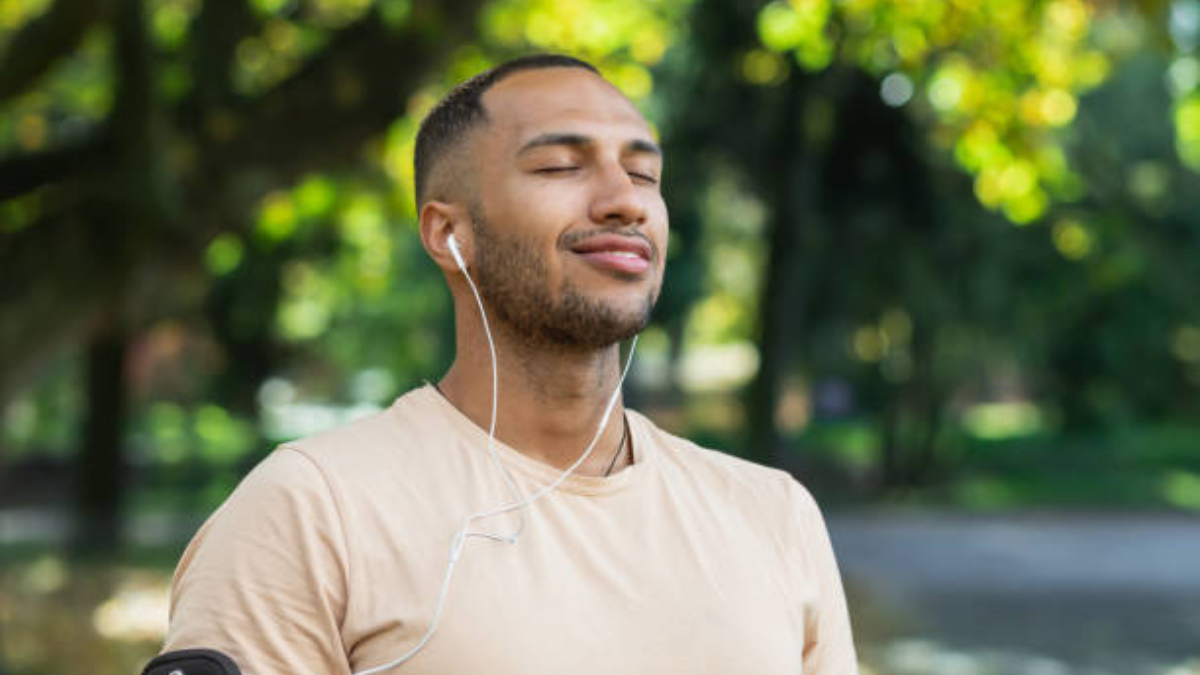 Gusanos auditivos: qué son y por qué hacen que no pueda sacarse canciones de la cabeza