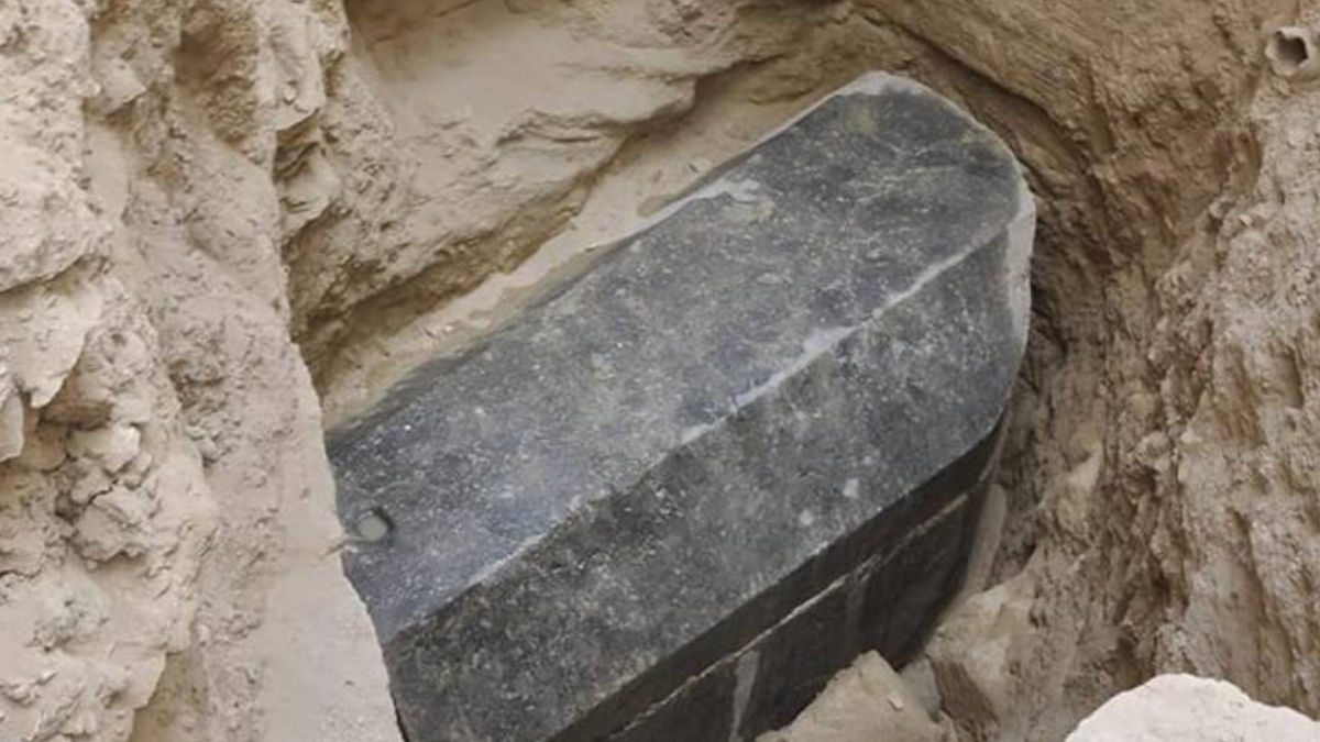 Abrieron un sarcófago egipcio de 2000 años y lo que encontraron fue espeluznante