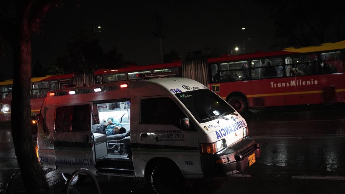 Siniestro vial en Bogotá resultó en la muerte de una persona tras un accidente entre un bus de TransMilenio y un peatón 