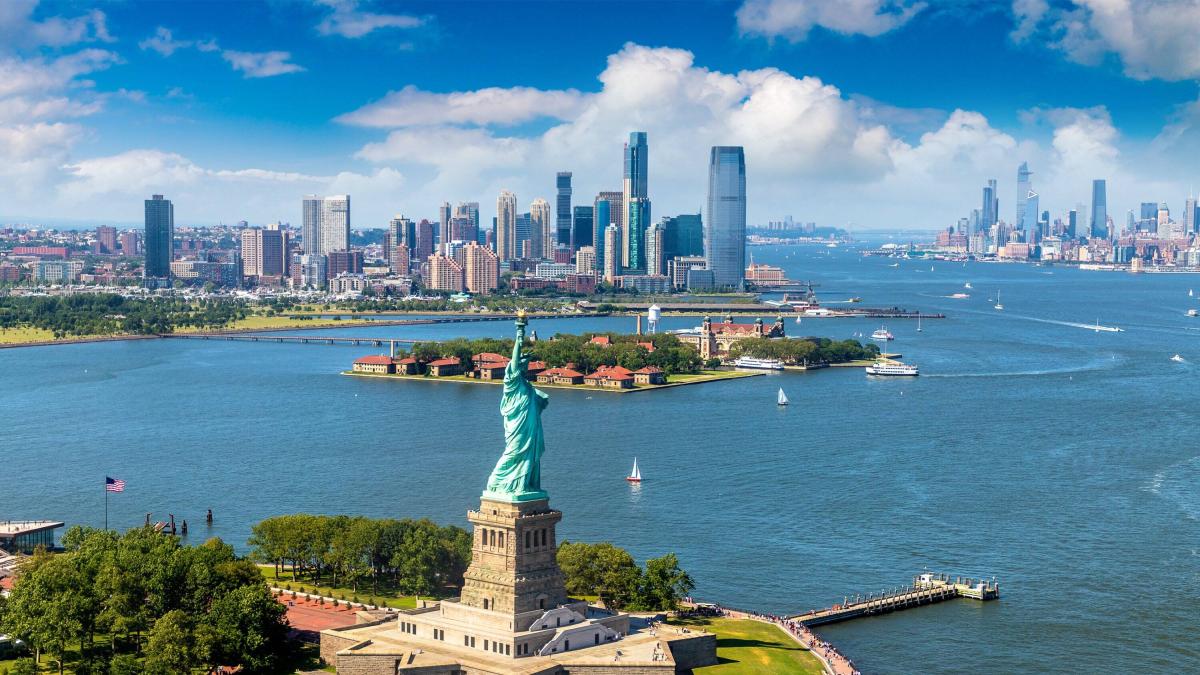 La inédita pelea entre Estados Unidos y Francia por la Estatua de la Libertad: pidieron que la devuelvan