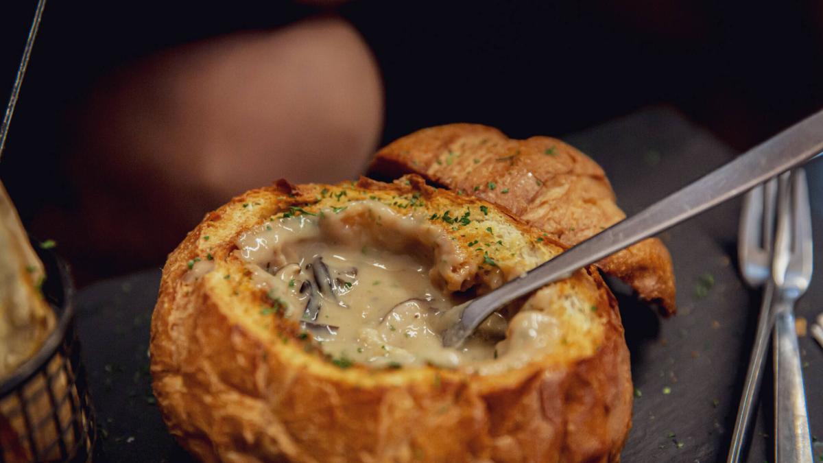 Receta para preparar un exquisito ‘panne cook’ de pollo y champiñones