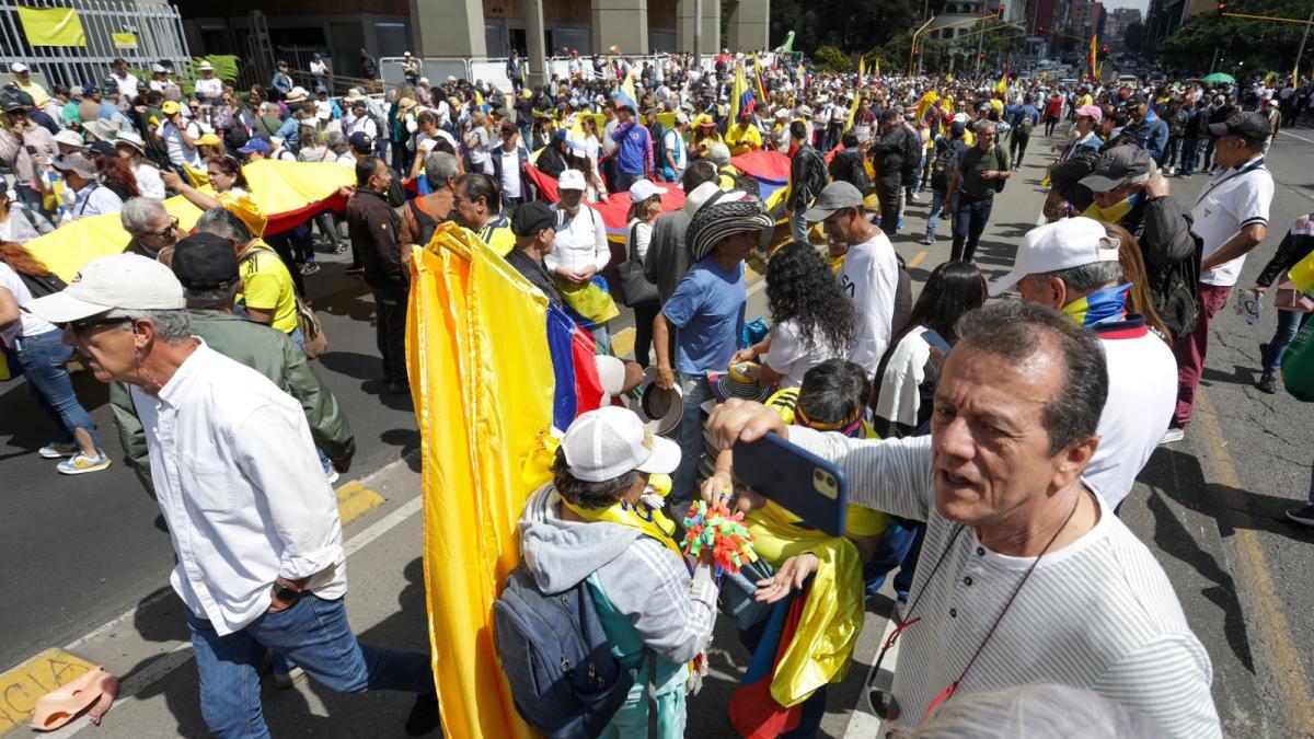 EN VIVO | Conductores comienzan marcha hacia el centro de Bogotá por la Av. El Dorado