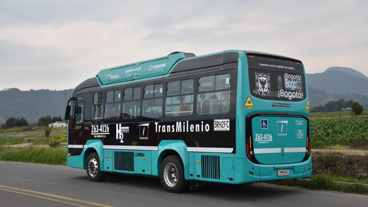 Primer bus a base de hidrógeno verde empezaría a operar pronto en Bogotá: así funciona