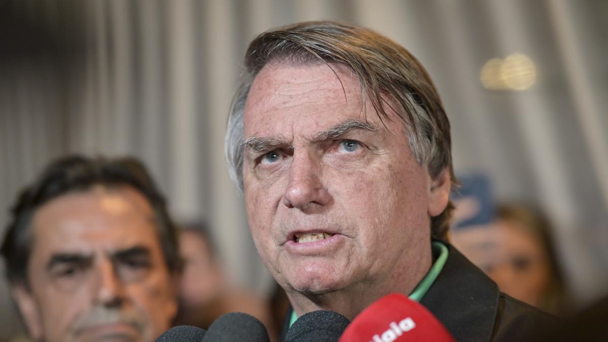 Brazil: Former Military Chiefs Say Bolsonaro Tried To Involve Them In ...