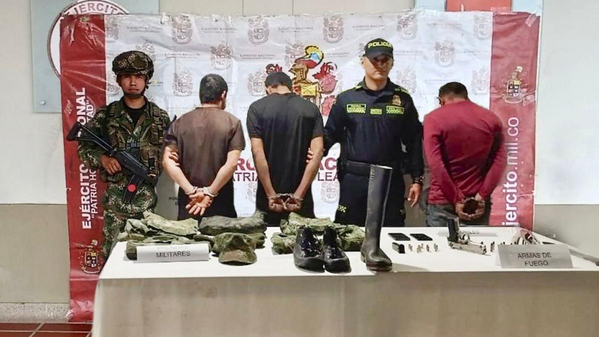 Ejército Nacional, en coordinación con la Policía de Cundinamarca, captura a 3 personas en Silvania