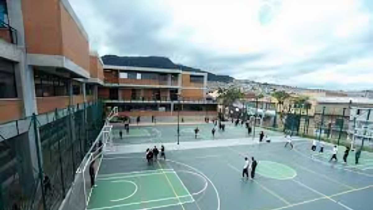 Racionamiento de agua en Bogotá: ¿Qué va a pasar con colegios y hospitales durante los días de cortes?