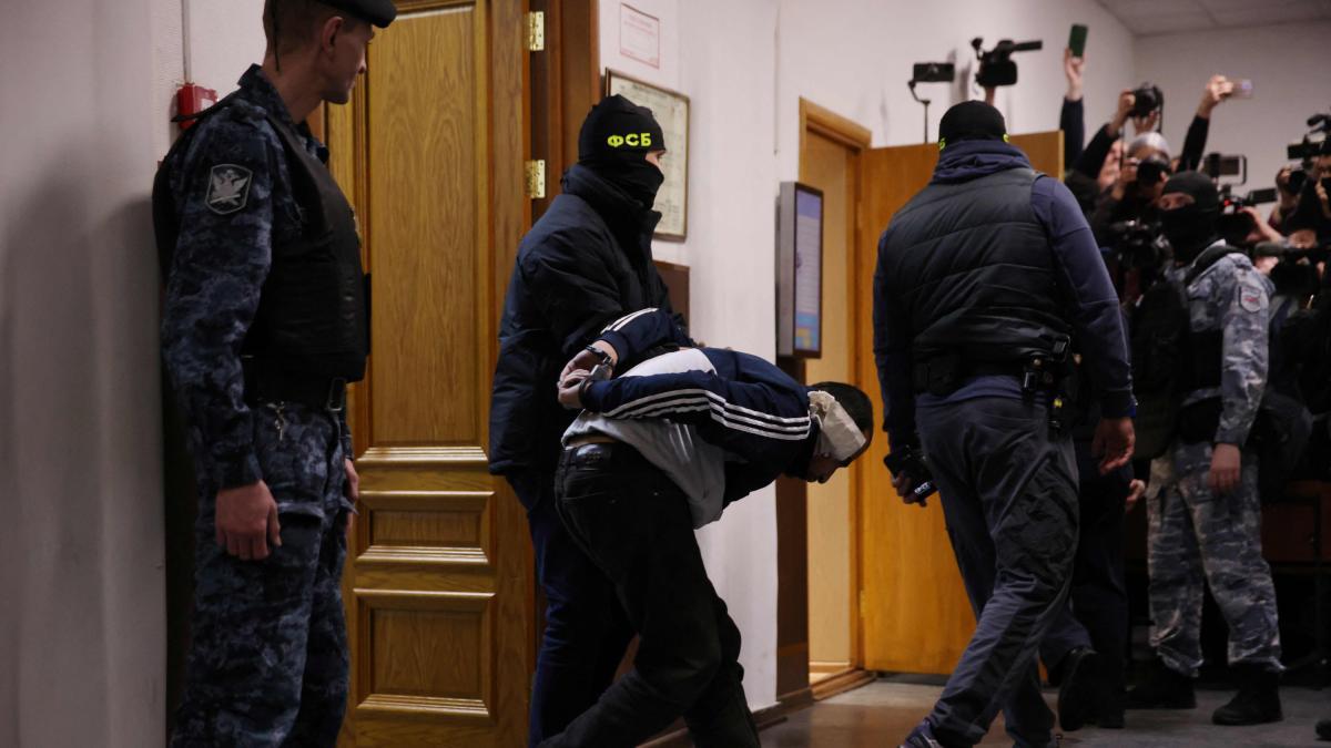 Revelan imágenes de dos de los sospechosos del atentado en la sala de conciertos de Moscú