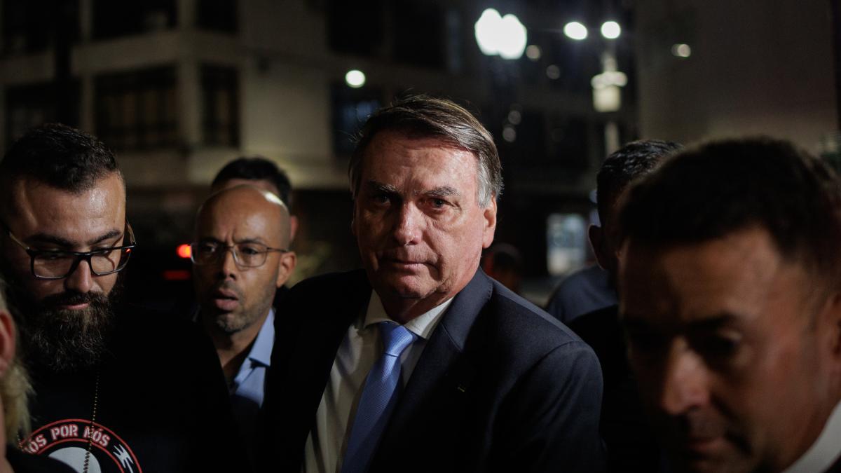 Brasil: el expresidente Jair Bolsonaro, internado en un hospital por una infección cutánea