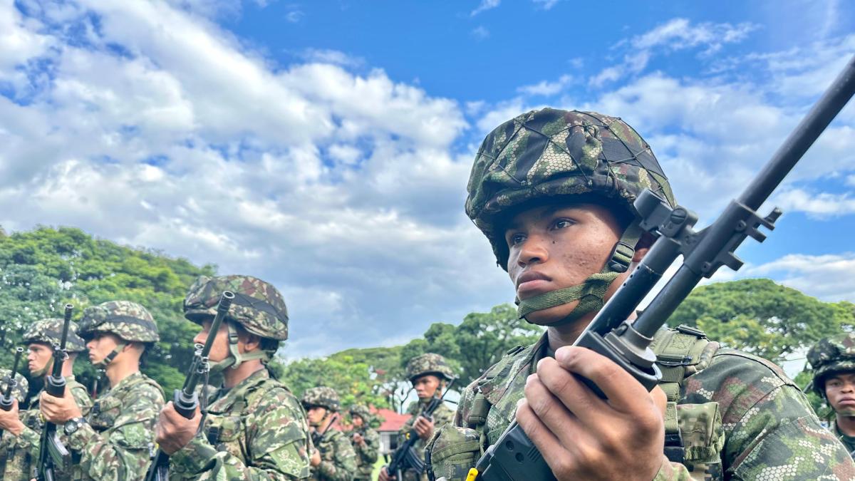 En medio de operación militar en Cauca, vehículo en que se desplazaban presuntos disidentes fue destruido: Ejército