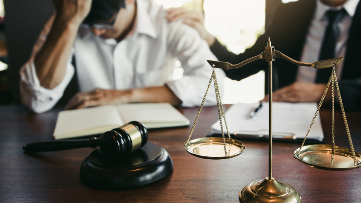 Avukat, yatay mülk yönetim ücretlerinde 'kötü niyetli suçlamalar' nedeniyle yaptırıma uğradı