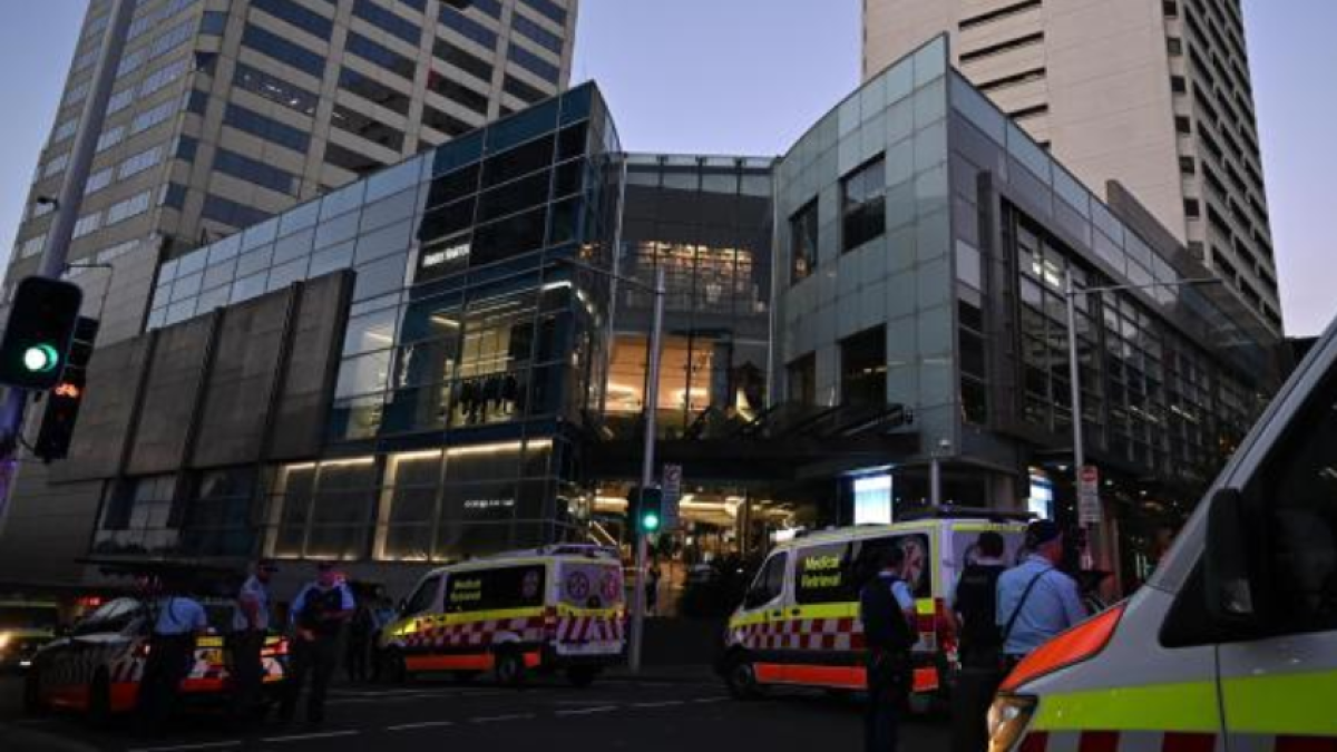 Videos: así fueron los momentos de pánico en Sídney, Australia, cuando atacante persiguió a víctimas