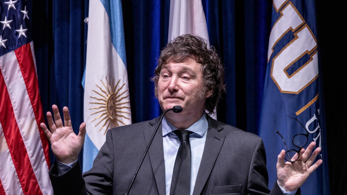 Efecto ‘motosierra y licuadora’: Javier Milei celebra logro clave de su plan económico en Argentina