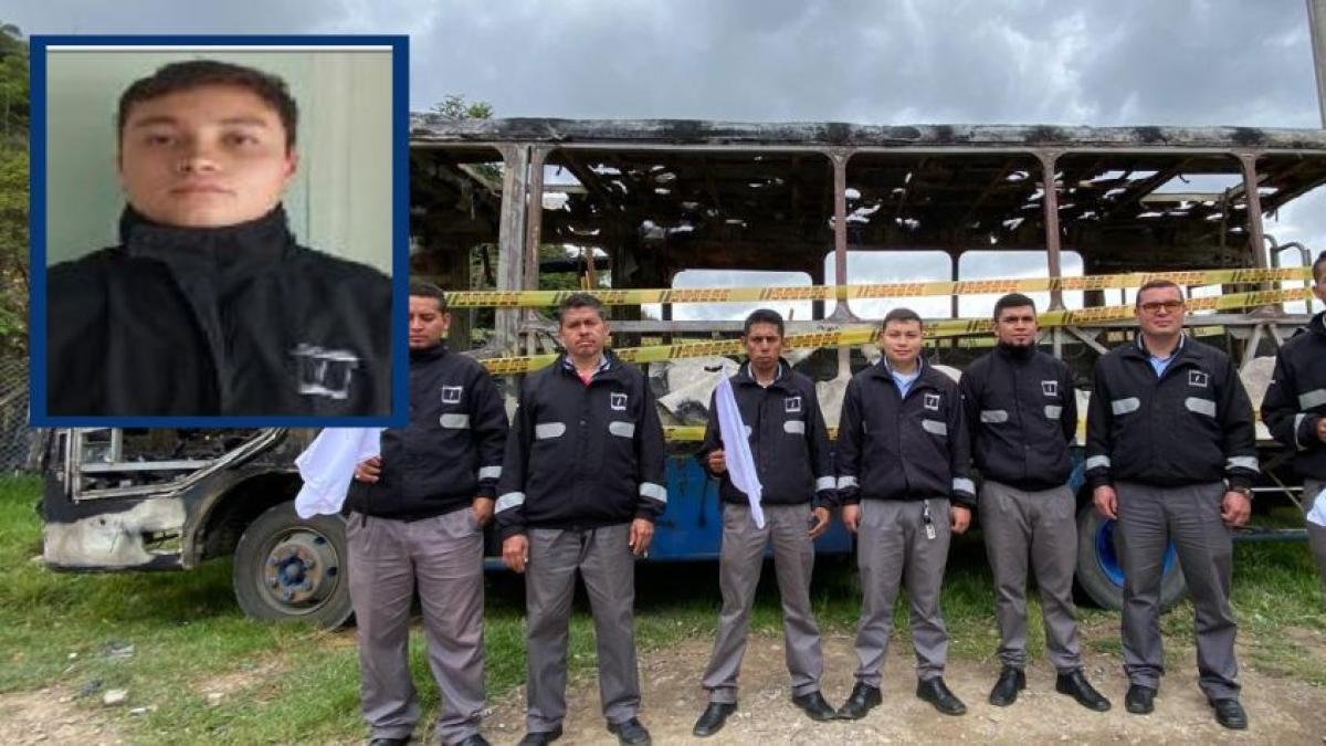 Habla conductor de bus del SITP incinerado en Bogotá: ‘Encapuchados tiraron una mecha aturdidora’