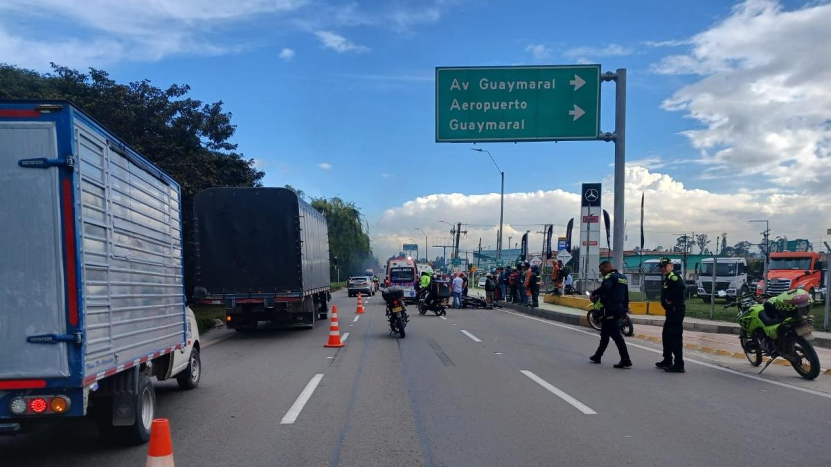 Grave accidente de tránsito dejó motociclista muerto en Bogotá: hay movilidad reducida en la zona