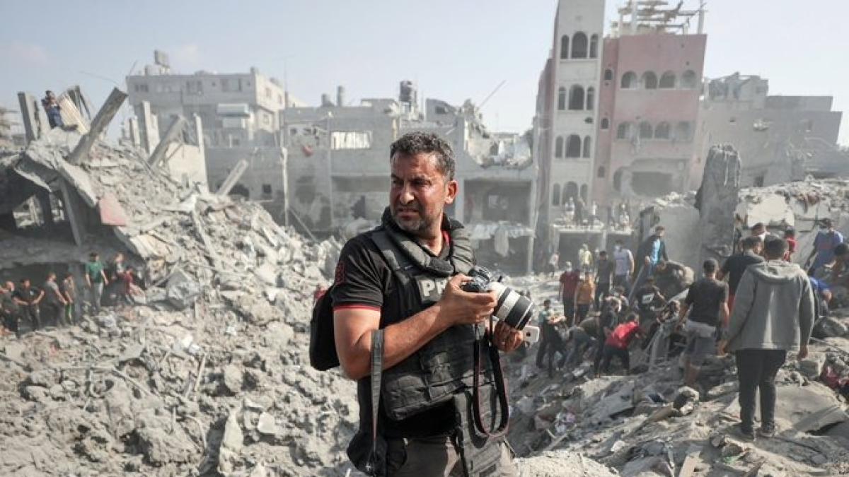 Por su cubrimiento en Gaza, los periodistas palestinos se ganaron el Premio Mundial a la Libertad de Prensa Unesco-Guillermo Cano 2024