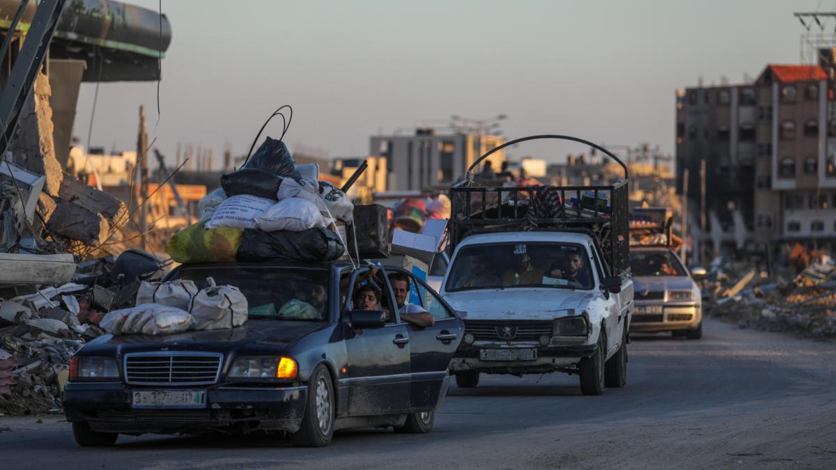 Israel prohíbe paso de personas y ayuda humanitaria tras tomar control militar del cruce de Rafah