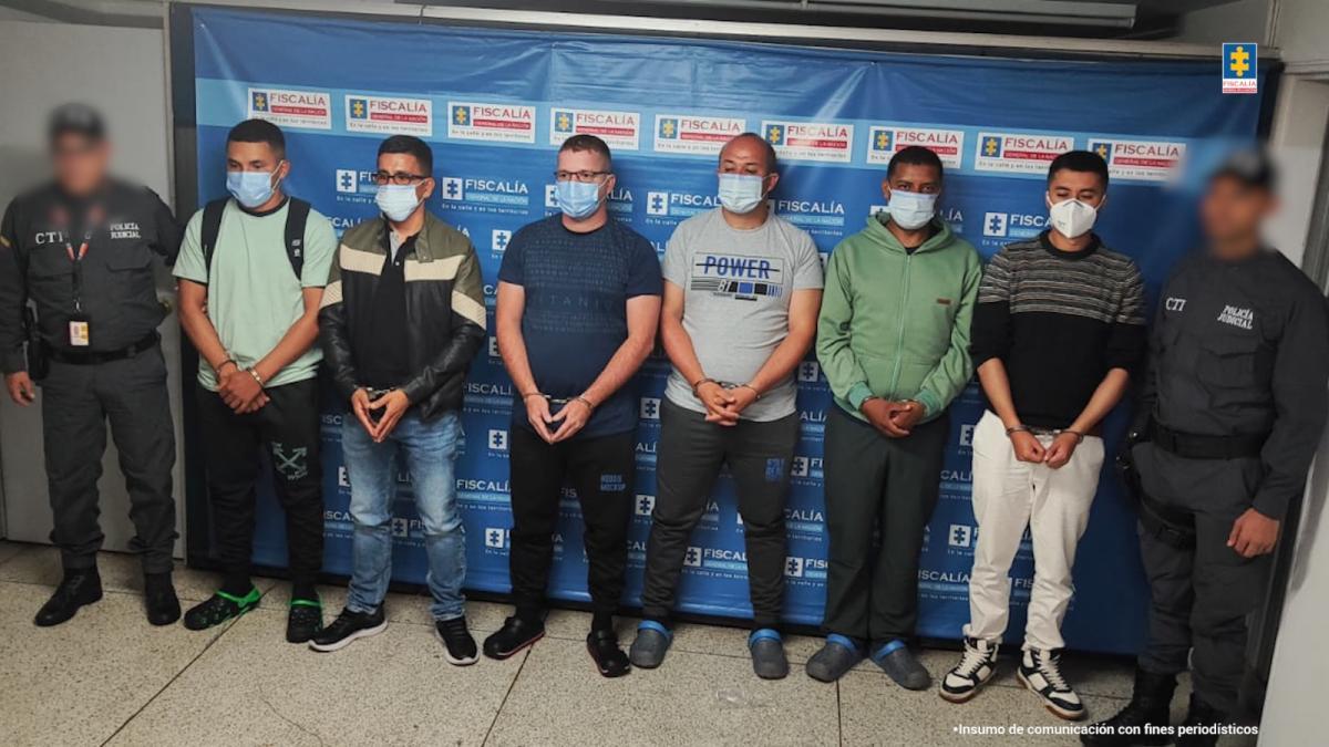 Seis policías son señalados de rociar gas pimienta y asesinar a golpes a un extranjero en Caldas