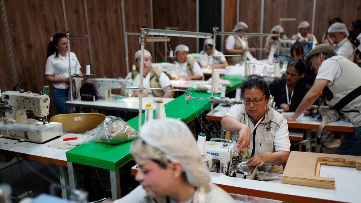 Luego de dos meses de repuntes consecutivos, producción manufacturera volvió a caer en febrero; ¿cuánto retrocedió?