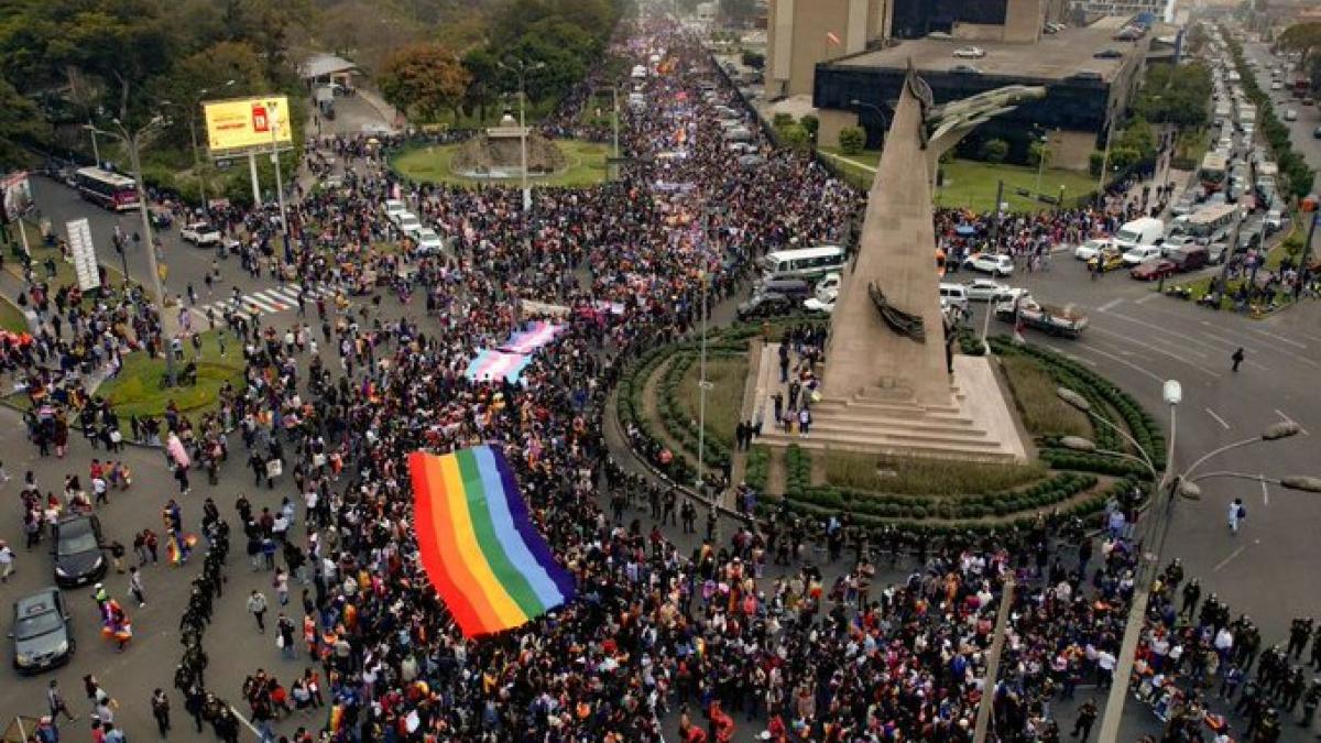 Rechazo en Perú a decreto que califica la transexualidad y la identidad de género como ‘problemas de salud mental’