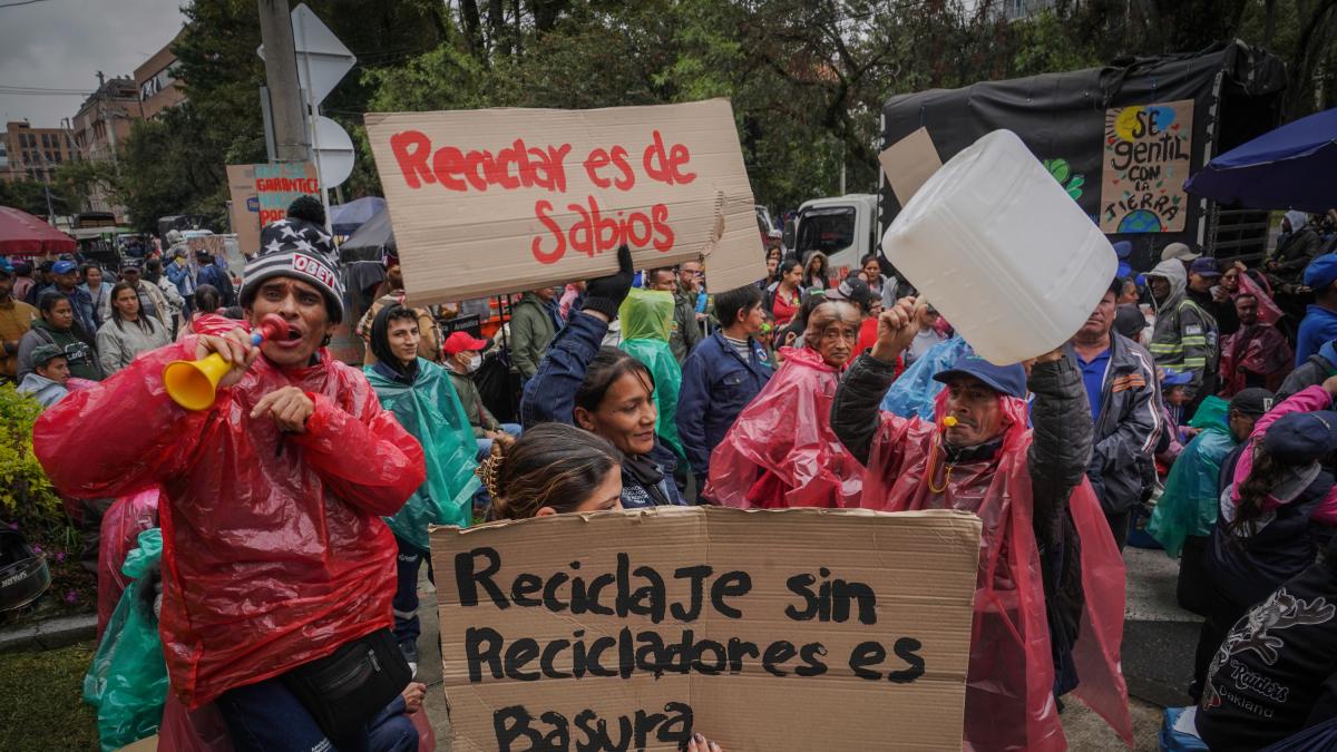 Las razones que llevaron a los recicladores a protestar en el norte de Bogotá: ¿qué le exigen al Gobierno?