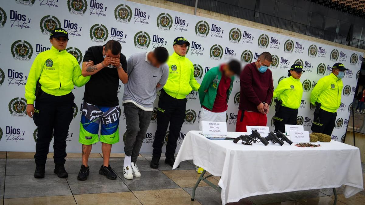 Así es como cayó banda criminal dedicada a hurto de viviendas en Bogotá: criminales se hacían pasar por funcionarios