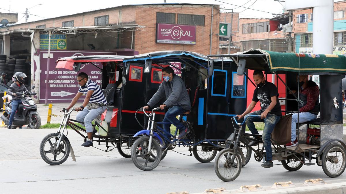 Alerta por imprudencia de bicitaxis en Bogotá: ¿quién les responde a las víctimas en caso de un accidente?