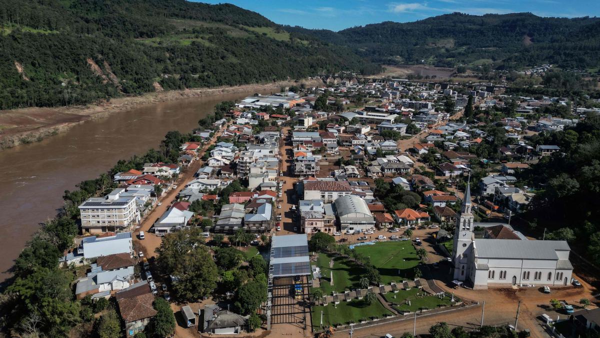Brasil: anuncian la construcción de cuatro ‘ciudades temporales’ para los desplazados por inundaciones
