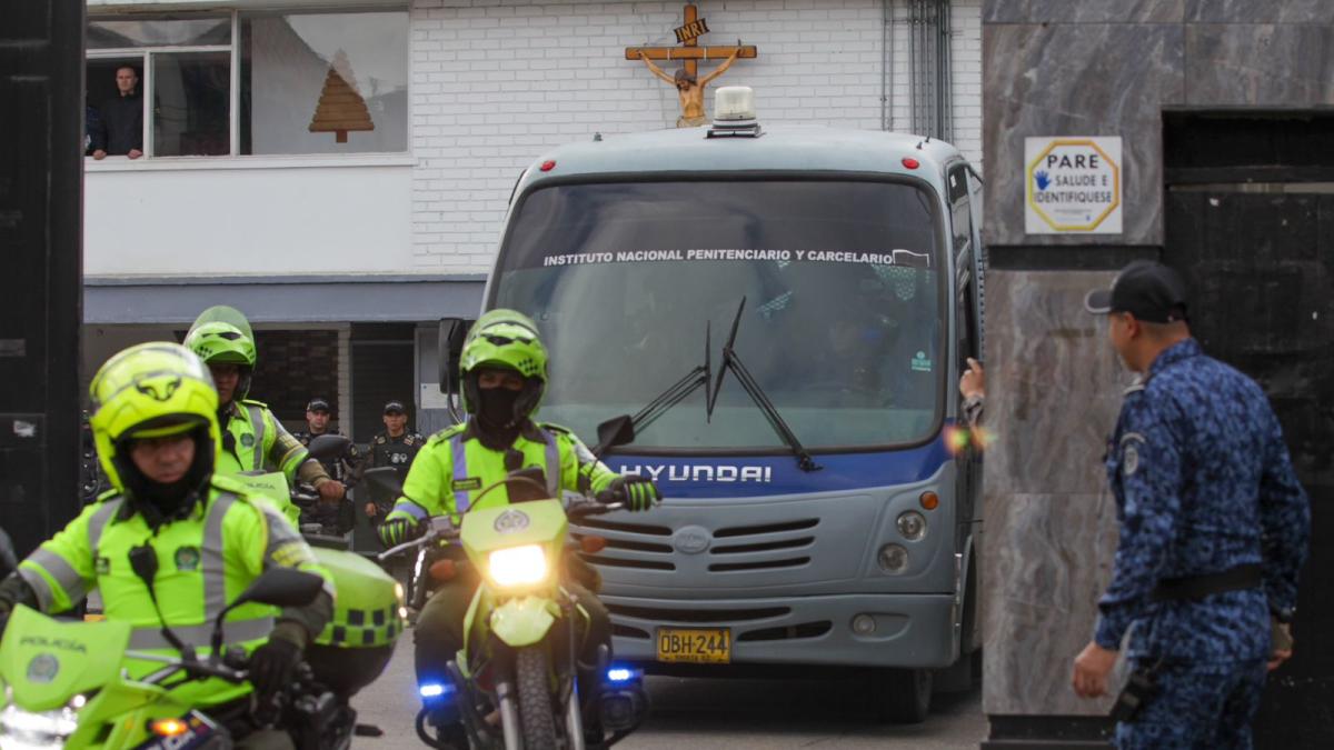 Adam yönetmen Élmer Fernández'i tehdit etmekle suçlanıyor